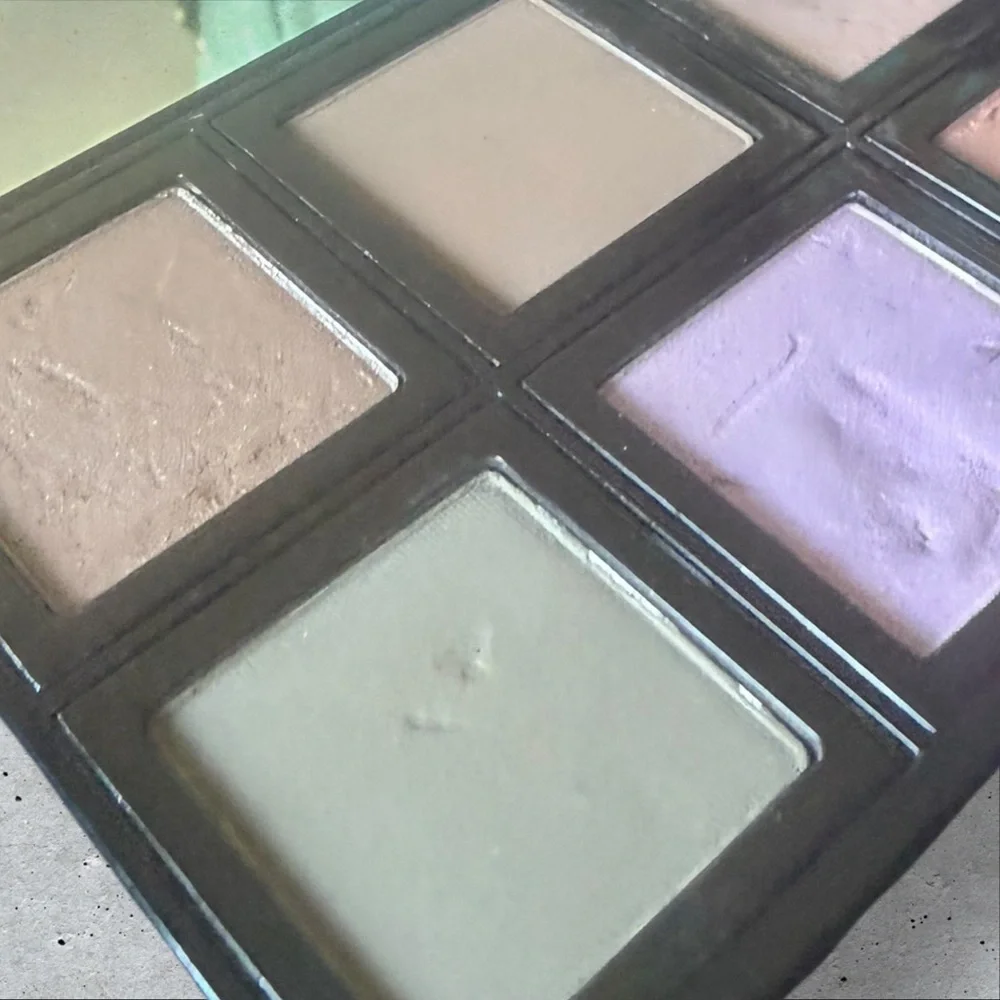 Bobbi Brown this preowned